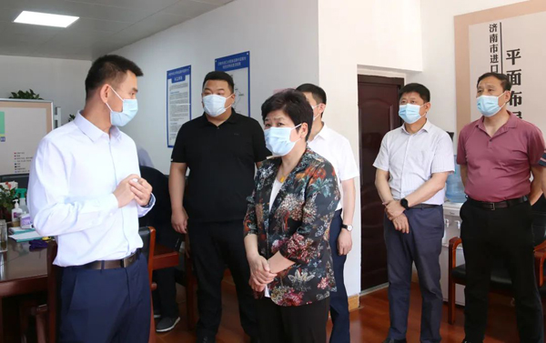 区人大常委会主任韩雄伟到集团调研工作