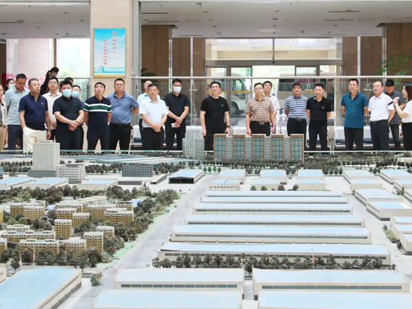 走进国度物流枢纽，，，，，，，，索求物流产业链——历城区工商联进行主席（会长）轮值活动在集团成功进行