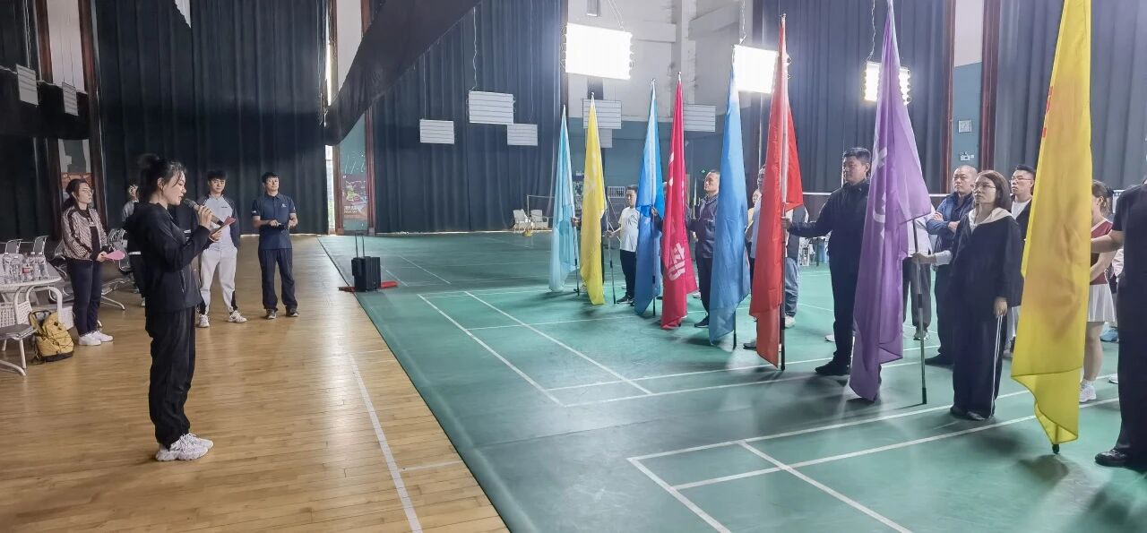 大美z6com.尊龙时凯，，，，，，谁“羽」伫锋！——z6com.尊龙时凯集团2025年杜尊毛球角逐激情开赛